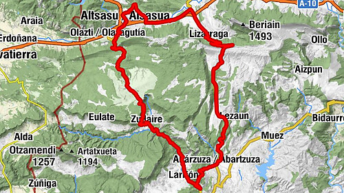Altsasu. Gebirgszüge und Täler