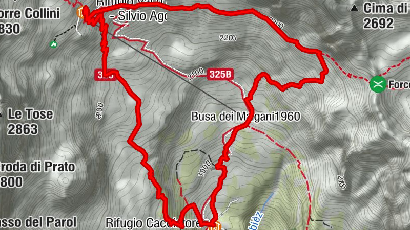 Rundtrekking zu Rifugio Cacciatore und Rifugio Agostini